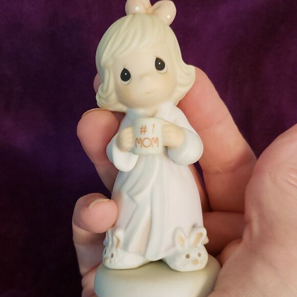 Vintage Precious Moments  #1 Mom "Thank You For the Times We Share" Figurine - Picture 6 of 7